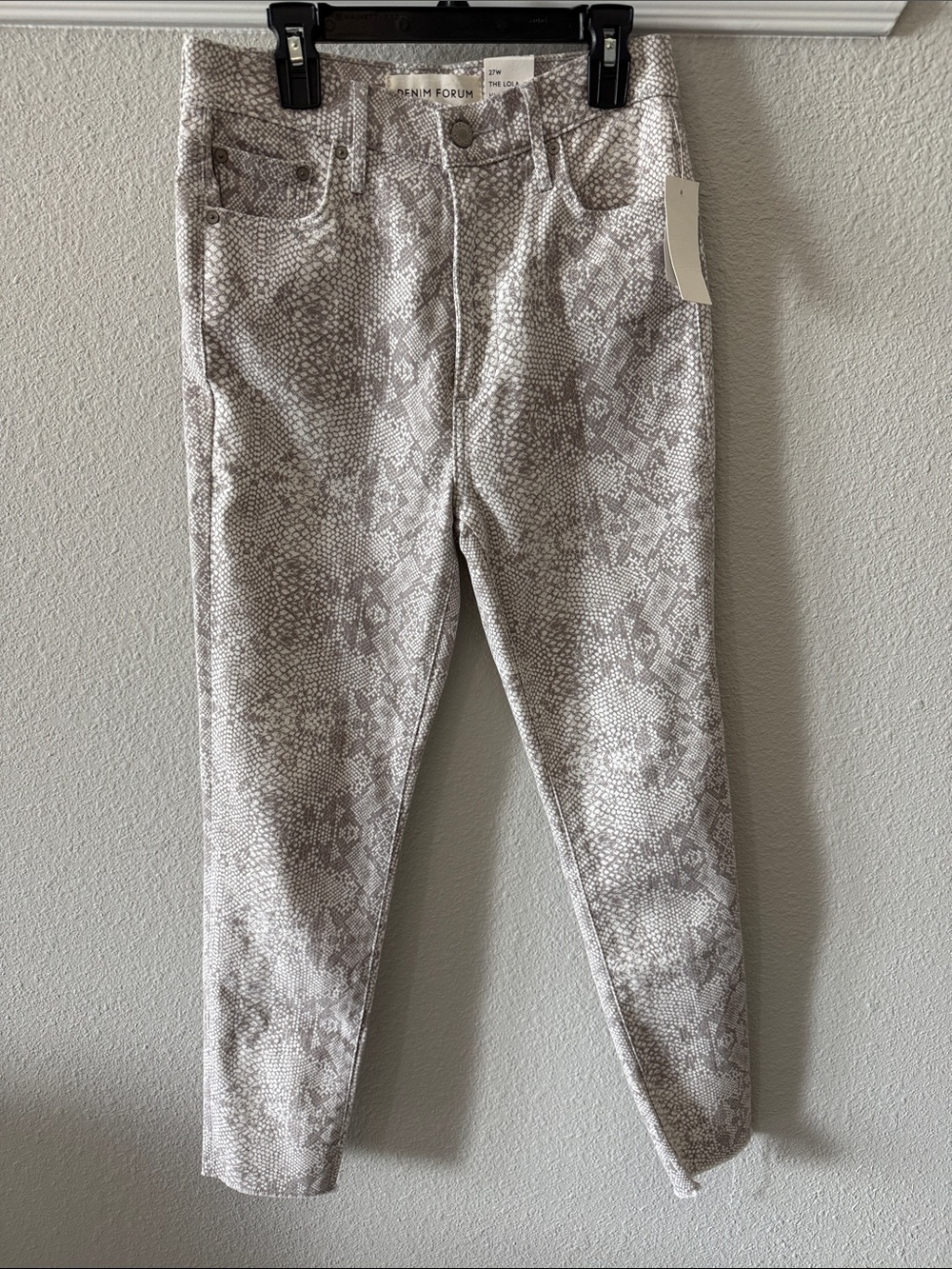 Aritzia Denim Forum High-Rise Jeans - Light Taupe Snake Print